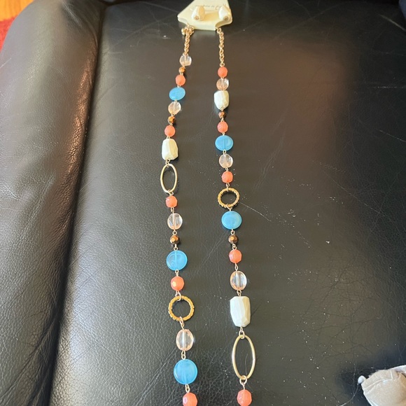 Sophia and Kate necklace and earrings - Picture 2 of 6